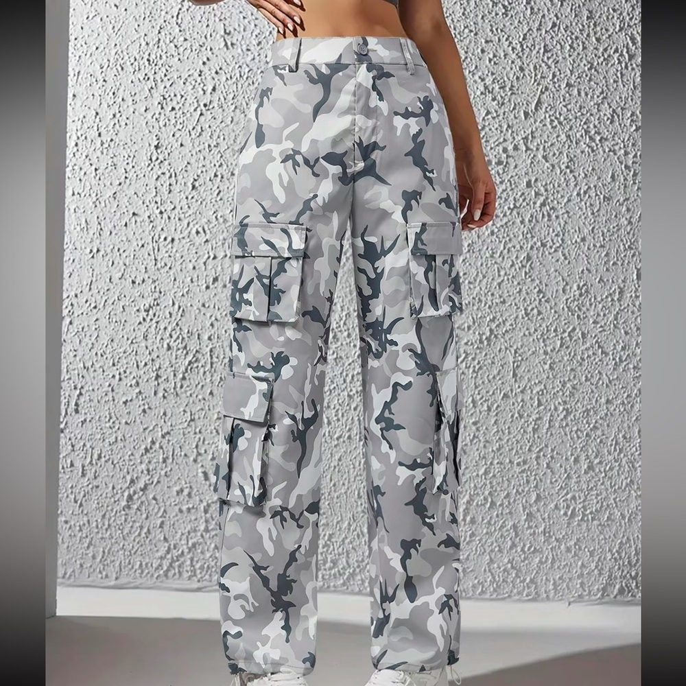Women's Camouflage Cargo Pants